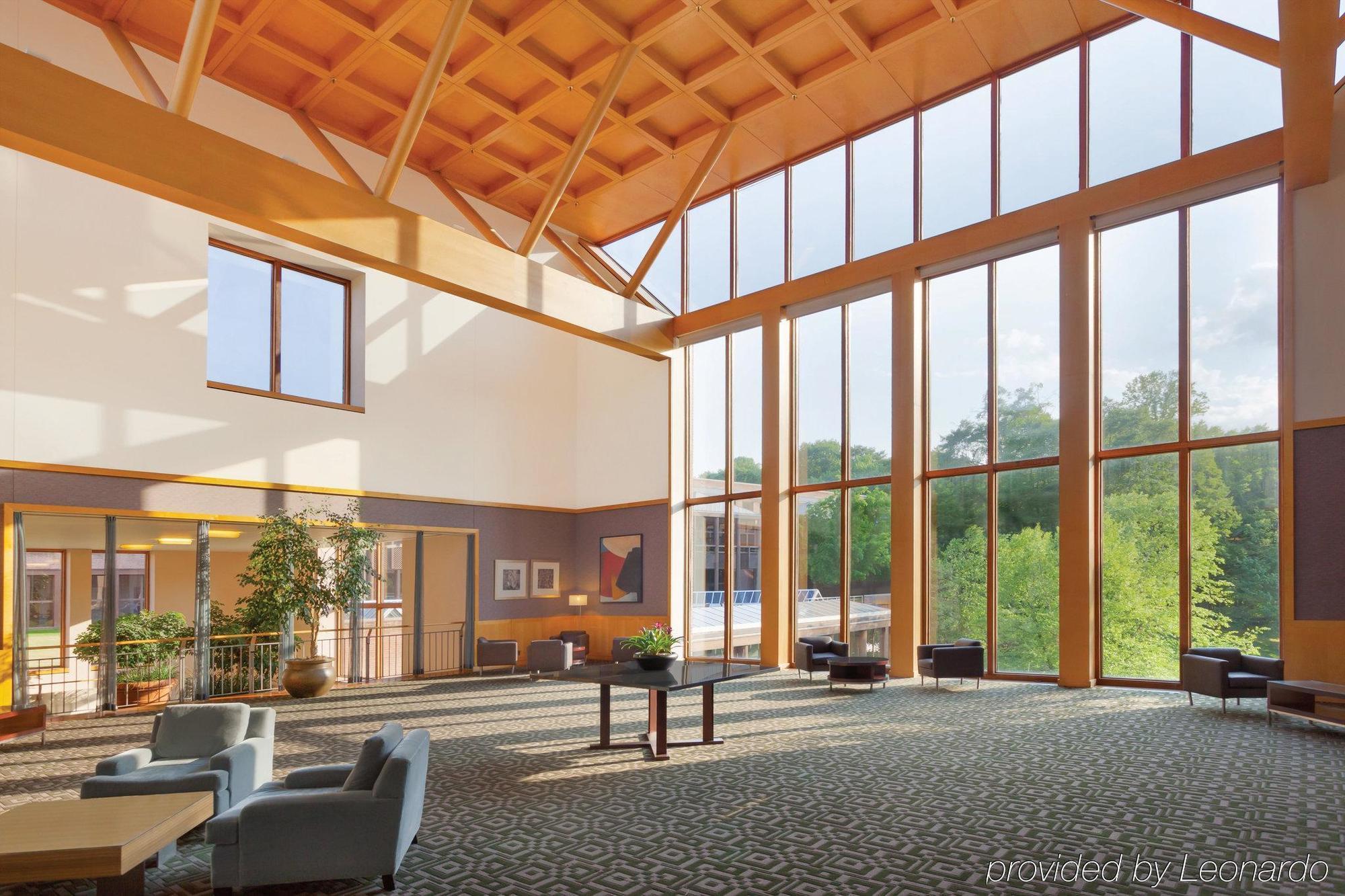 Palisades Premier Conference Center Hotel Екстериор снимка