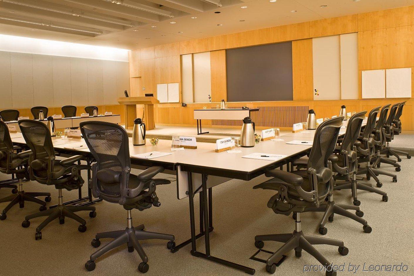 Palisades Premier Conference Center Hotel Екстериор снимка