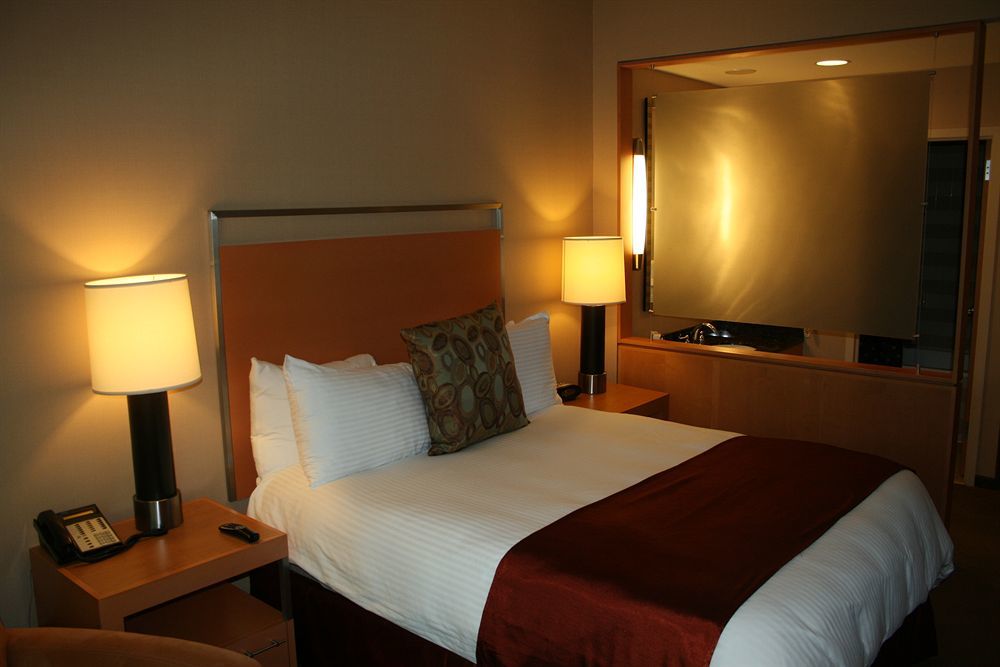 Palisades Premier Conference Center Hotel Екстериор снимка