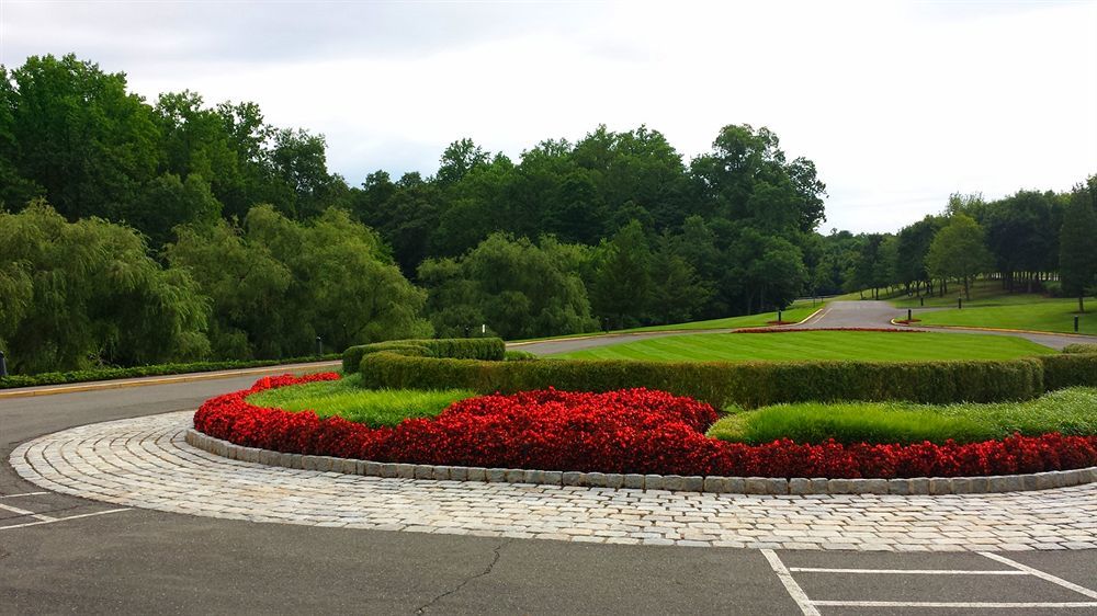 Palisades Premier Conference Center Hotel Екстериор снимка