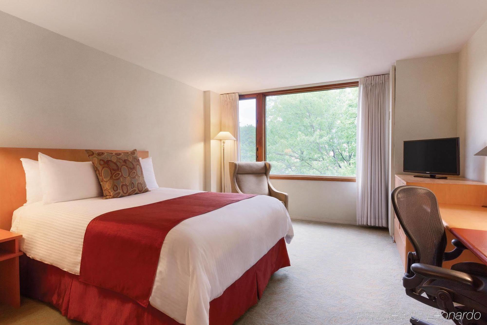 Palisades Premier Conference Center Hotel Екстериор снимка