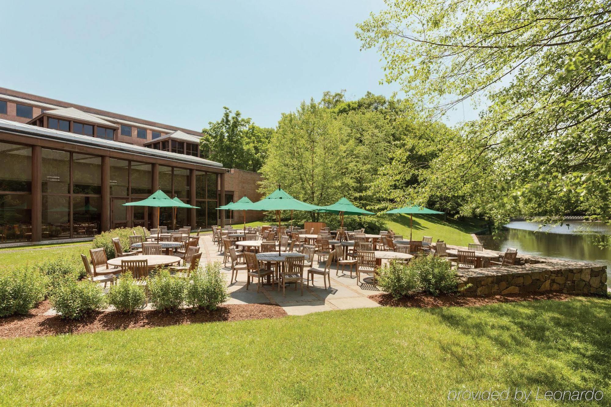 Palisades Premier Conference Center Hotel Екстериор снимка